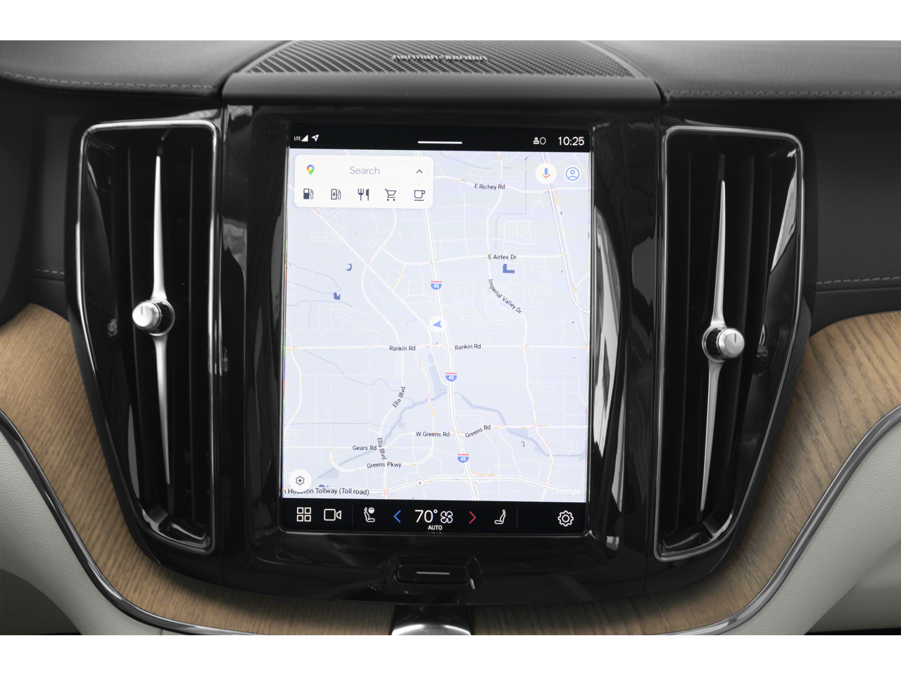 2023 Volvo XC60 Recharge Plug-In Hybrid Plus Bright Theme