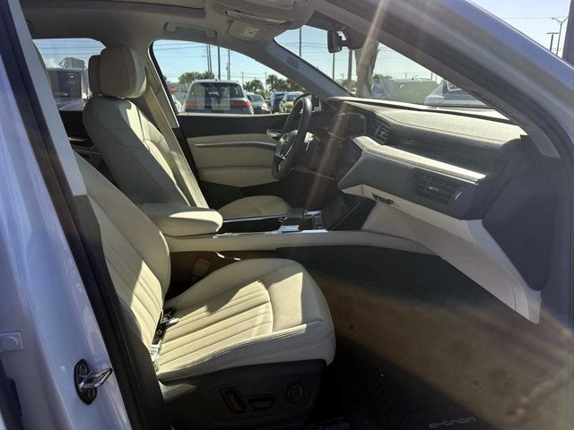 2024 Audi Q8 e-tron Premium Plus