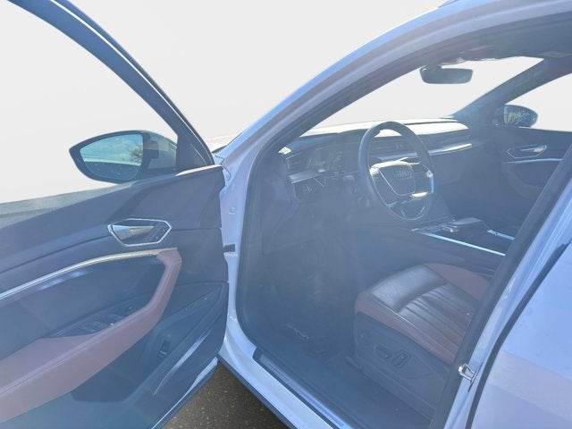 2024 Audi Q8 e-tron Premium Plus