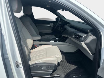 2024 Audi Q8 e-tron Prestige