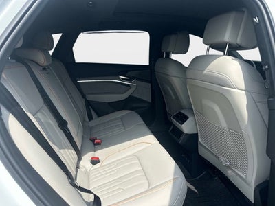 2024 Audi Q8 e-tron Prestige