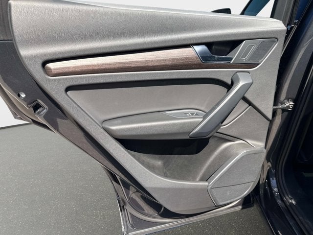 2025 Audi Q5 Premium