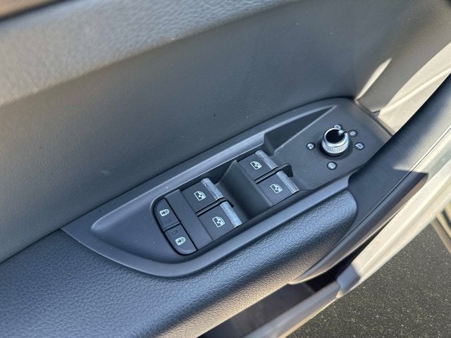 2025 Audi Q5 Premium