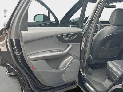 2025 Audi Q7 Premium