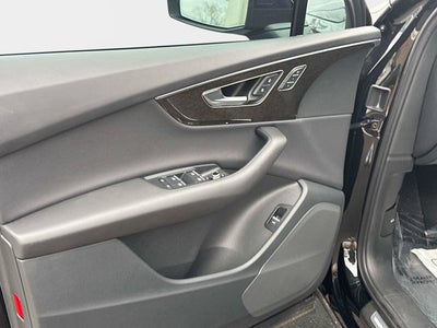 2025 Audi Q7 Premium