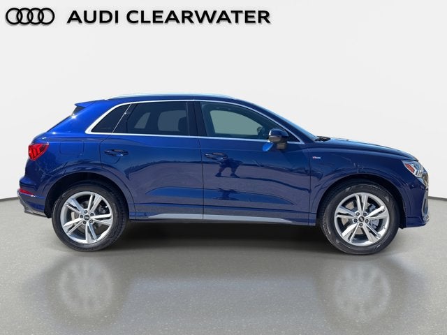 2023 Audi Q3 S line Premium
