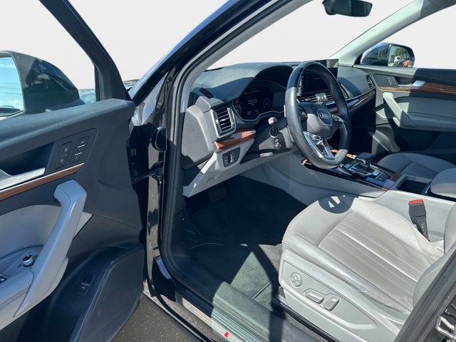 2022 Audi Q5 S line Premium Plus