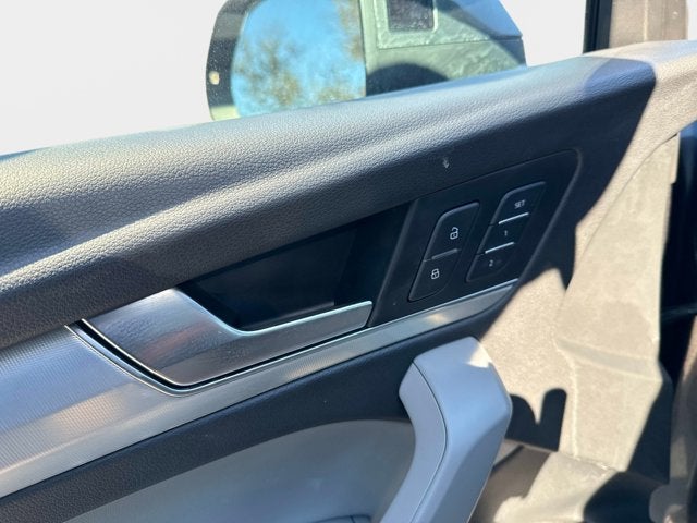 2025 Audi Q5 S line Premium