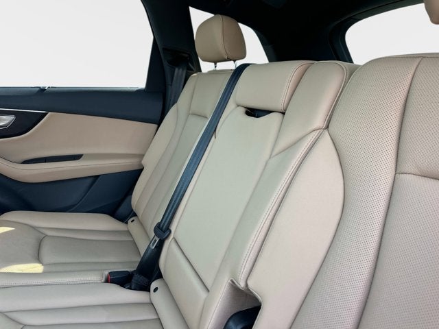 2023 Audi Q7 Premium Plus