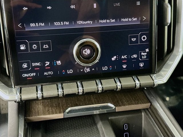 2025 GMC Acadia Denali