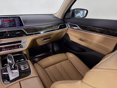 2022 BMW 7 Series 740i