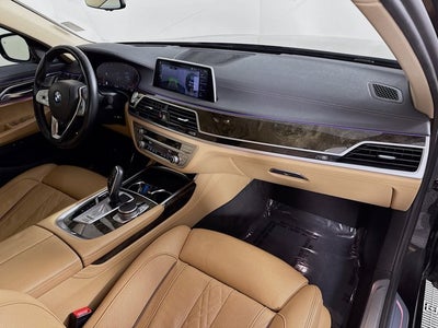 2022 BMW 7 Series 740i
