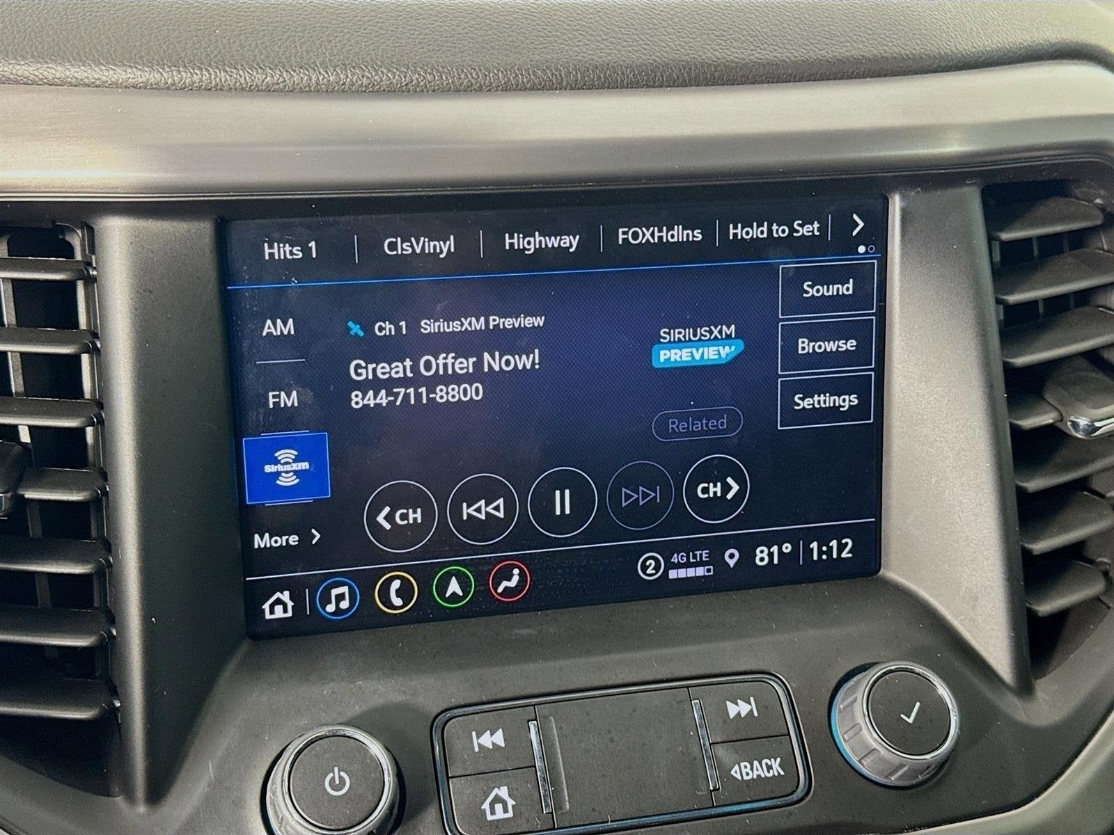 2023 GMC Acadia AT4