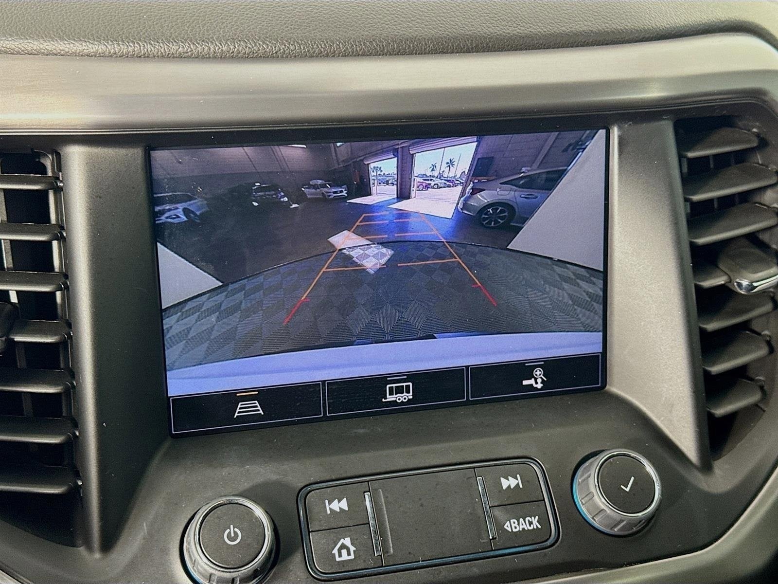 2023 GMC Acadia AT4
