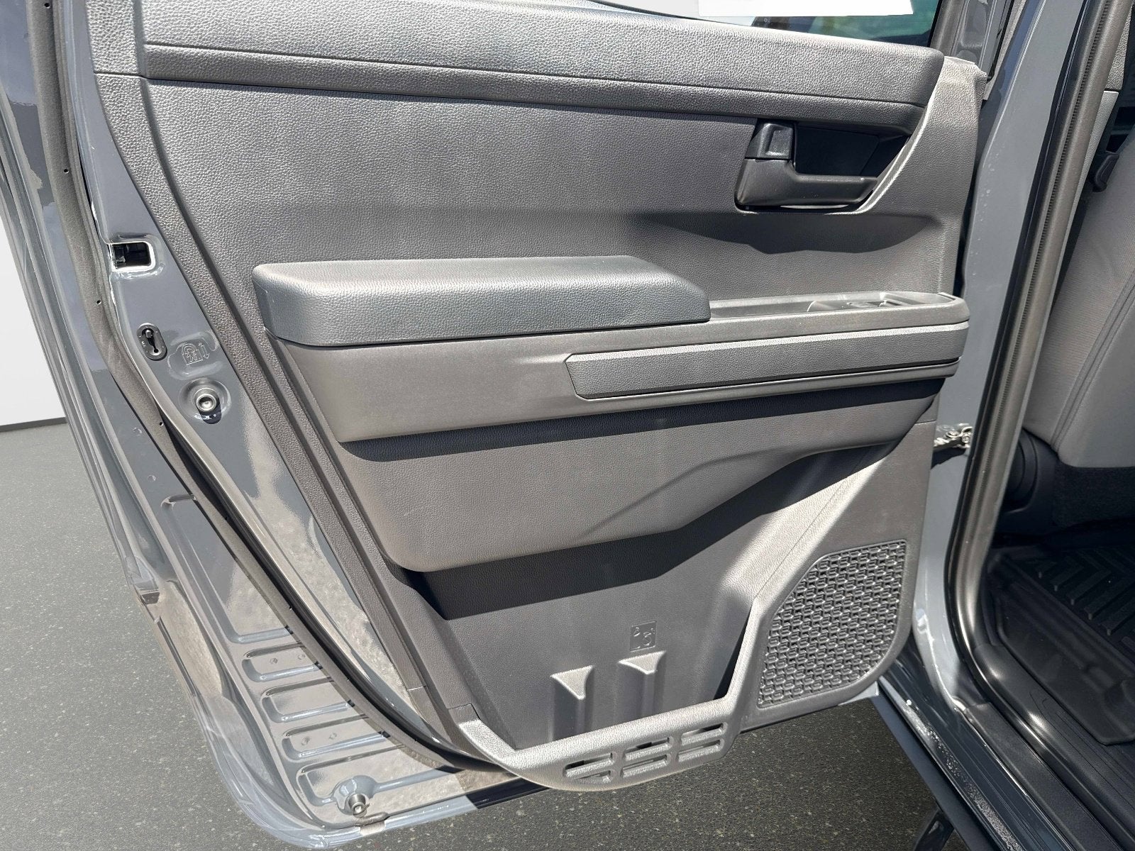 2025 Toyota Tacoma 4WD SR5