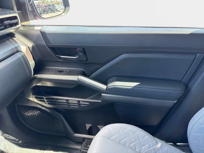 2025 Toyota Tacoma 4WD SR5