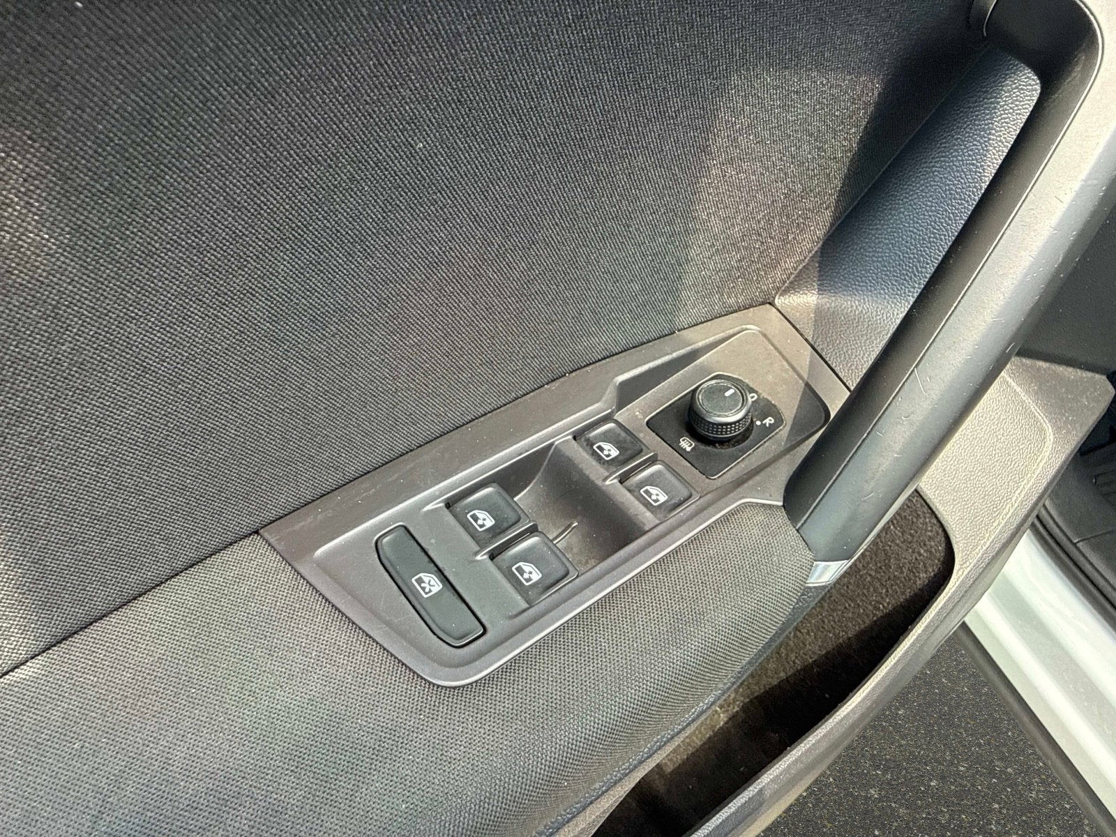 2018 Volkswagen Tiguan S