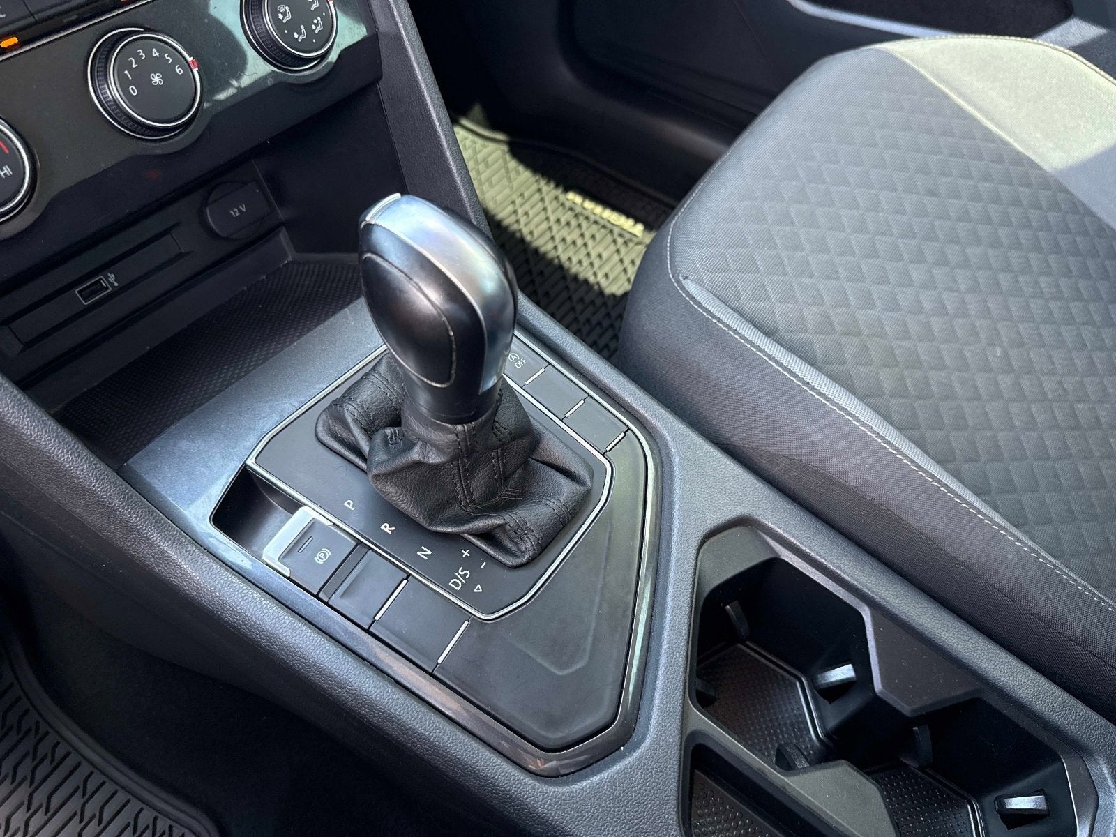 2018 Volkswagen Tiguan S