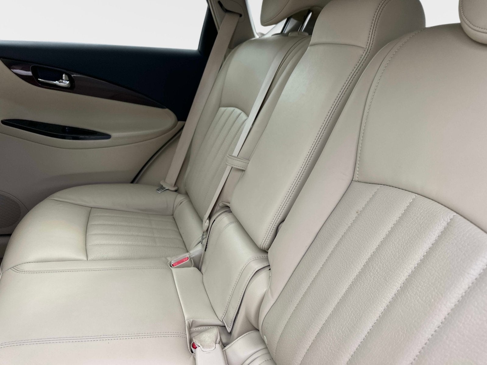 2016 INFINITI QX50 Base