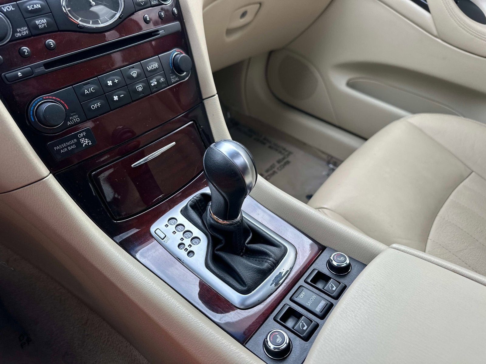 2016 INFINITI QX50 Base