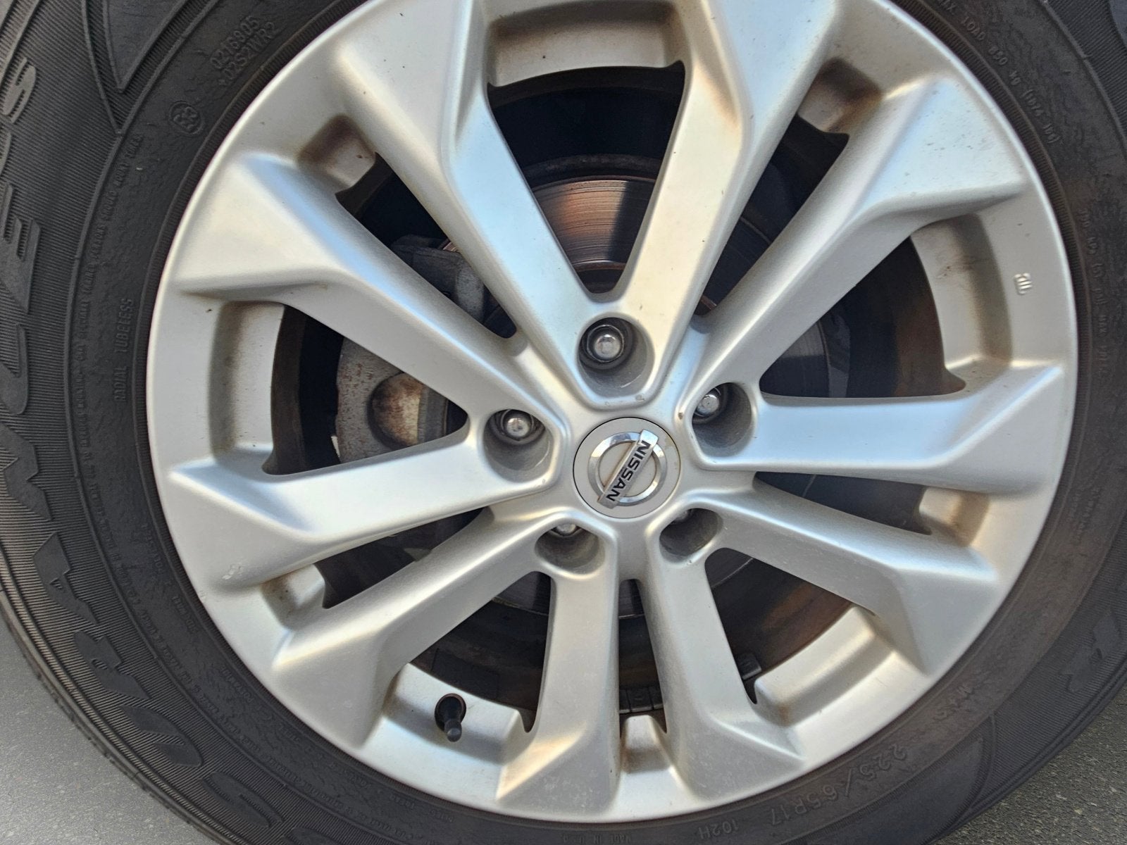 2016 Nissan Rogue SV