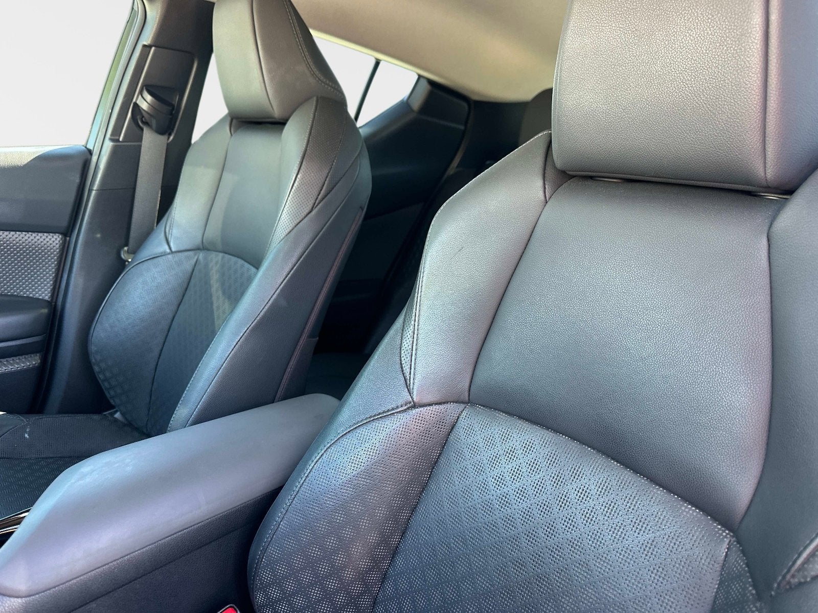 2022 Toyota C-HR Limited