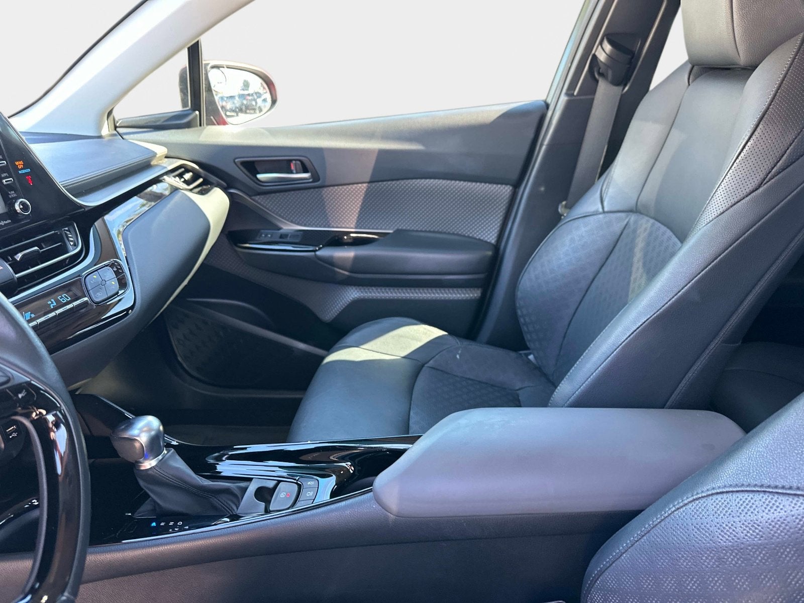 2022 Toyota C-HR Limited