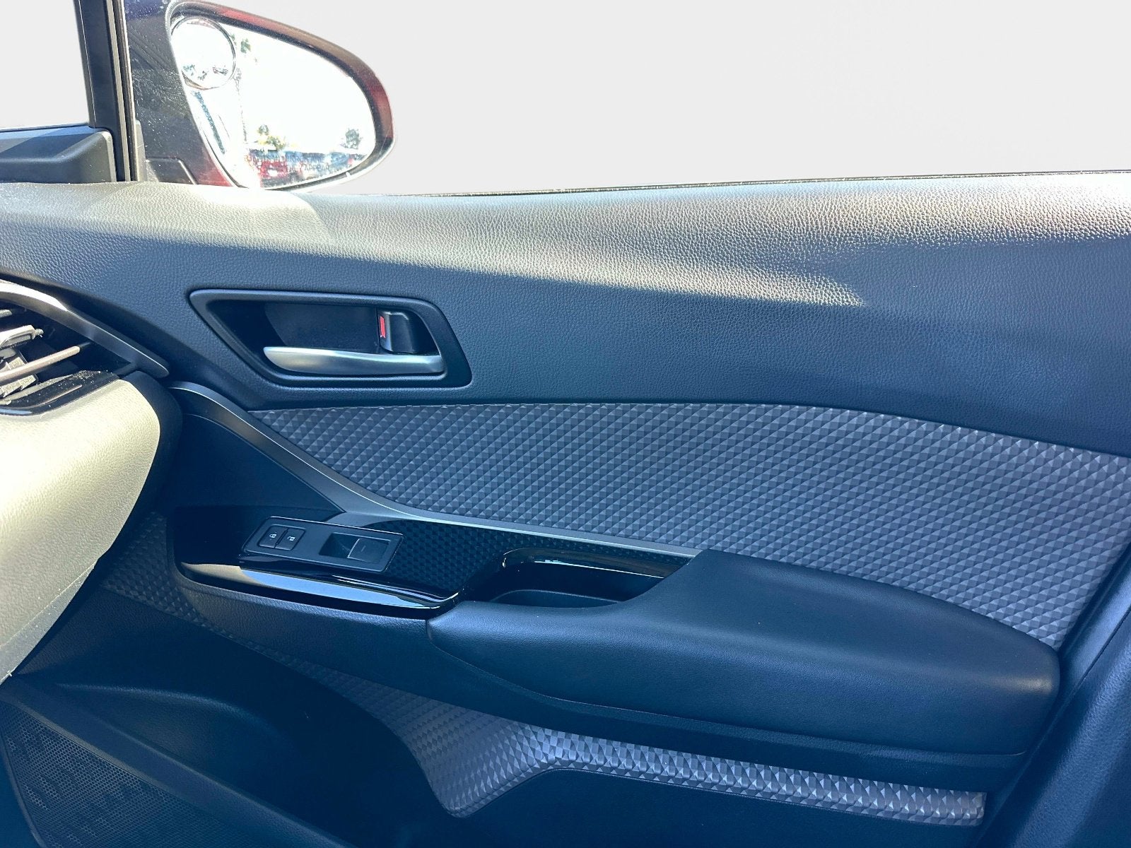 2022 Toyota C-HR Limited