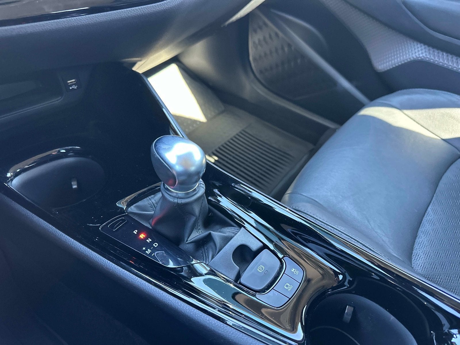 2022 Toyota C-HR Limited