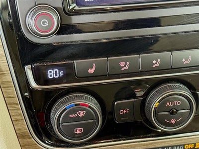 2017 Volkswagen Passat SEL Premium