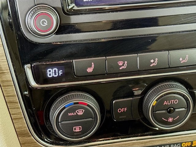 2017 Volkswagen Passat SEL Premium