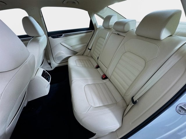 2017 Volkswagen Passat SEL Premium