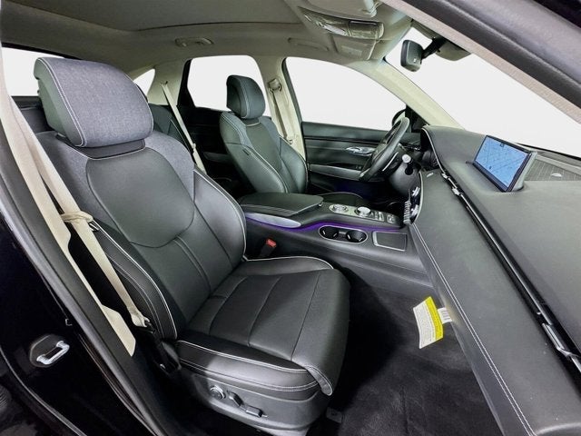 2023 Genesis Electrified GV70 Advanced