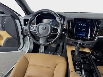 2018 Volvo S90 T5 Momentum