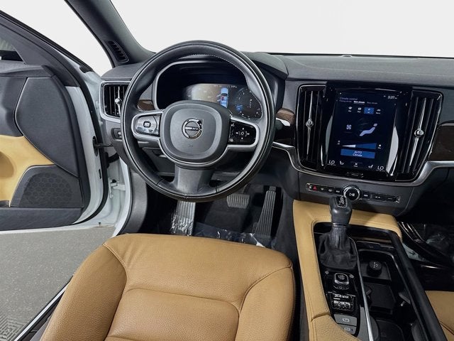 2018 Volvo S90 T5 Momentum