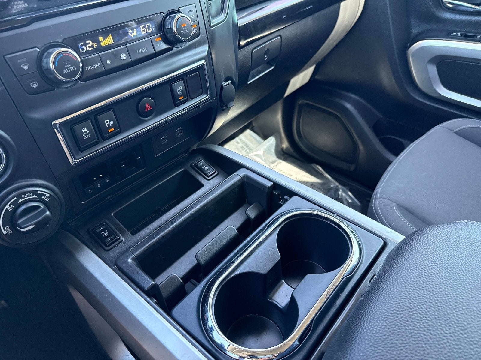 2024 Nissan Titan XD SV