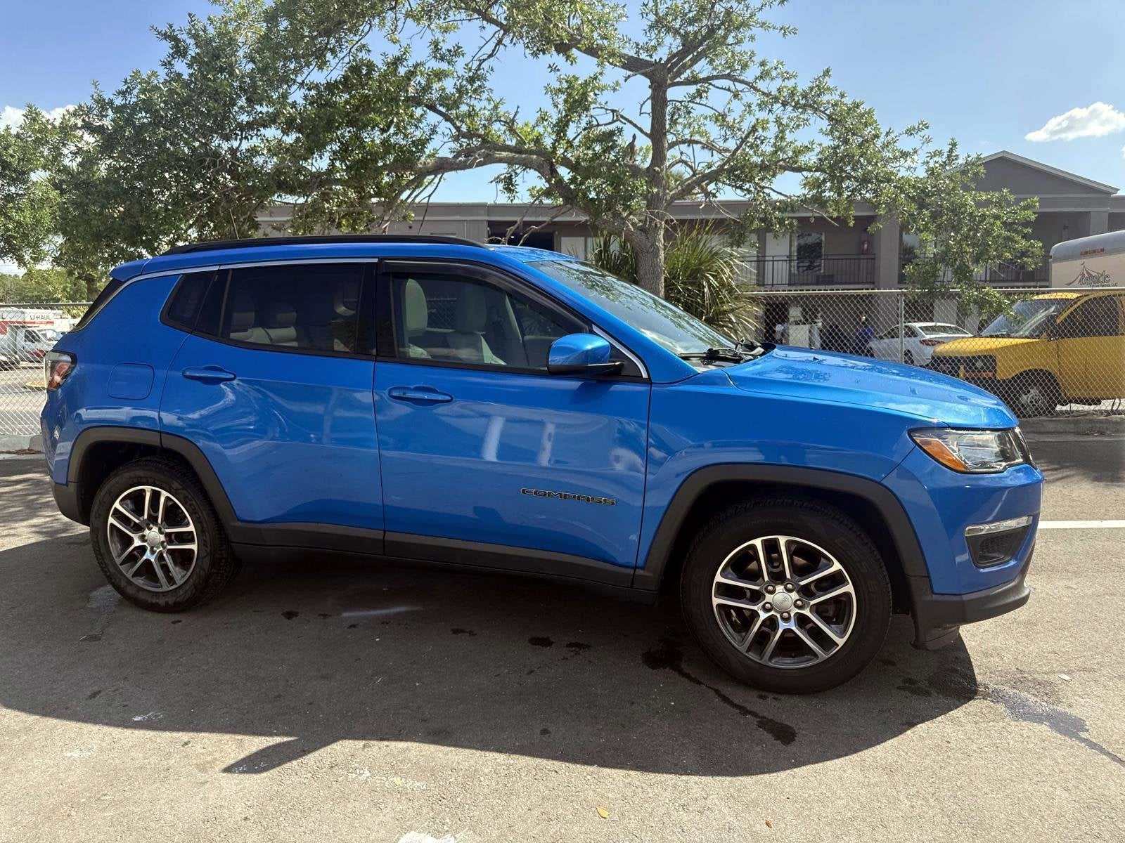 2018 Jeep Compass Latitude w/Sun/Wheel Pkg