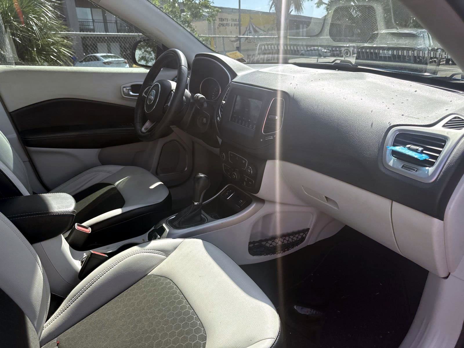 2018 Jeep Compass Latitude w/Sun/Wheel Pkg