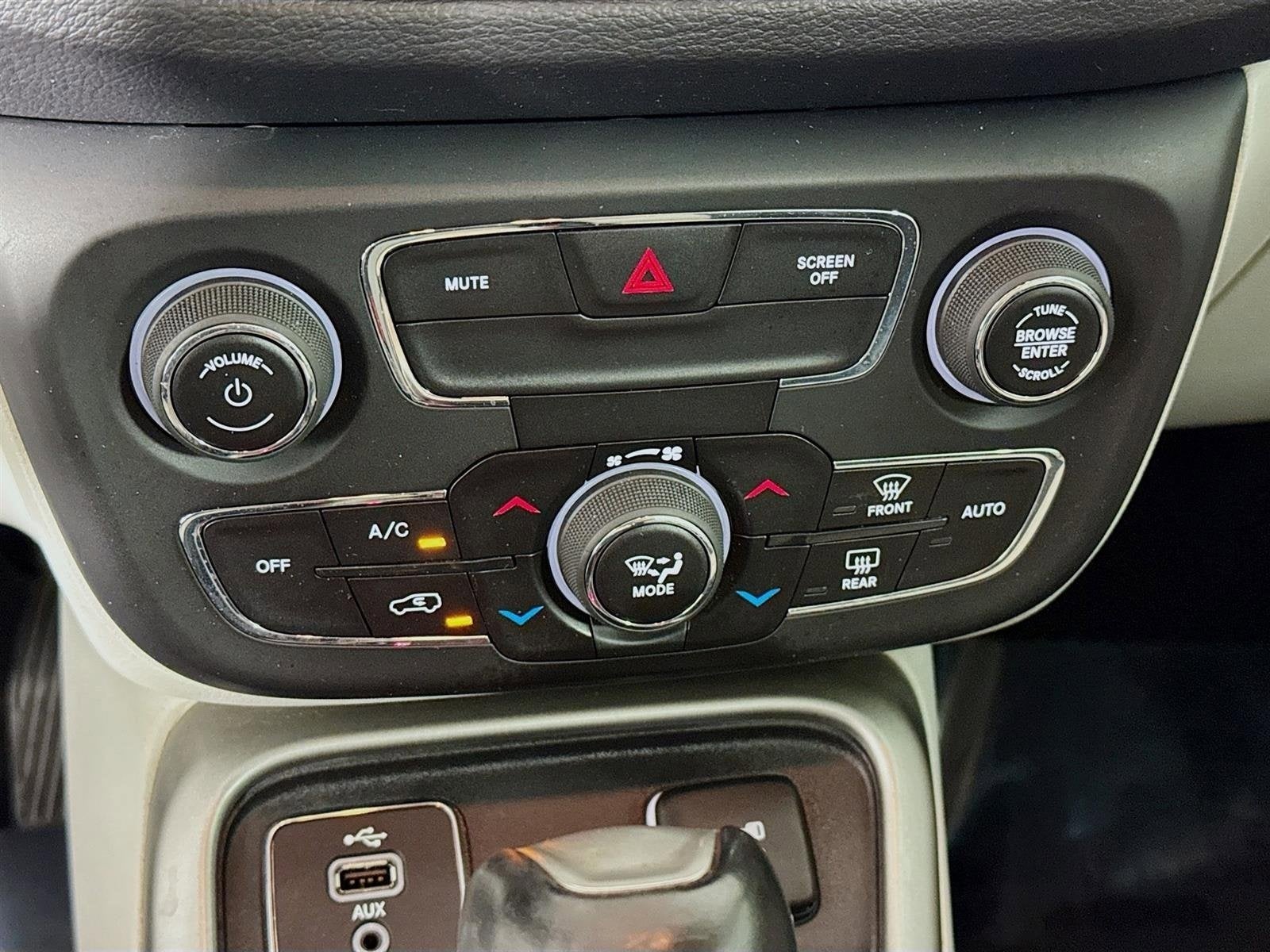 2018 Jeep Compass Latitude w/Sun/Wheel Pkg