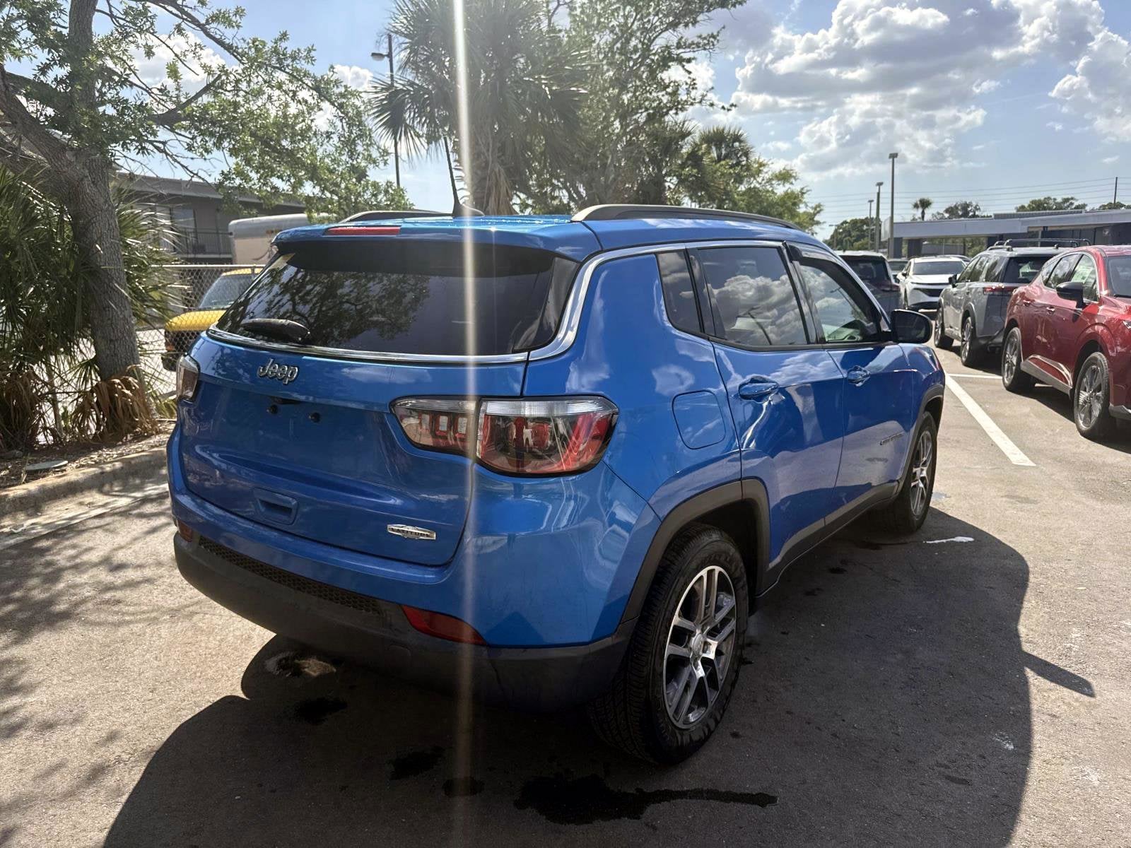 2018 Jeep Compass Latitude w/Sun/Wheel Pkg