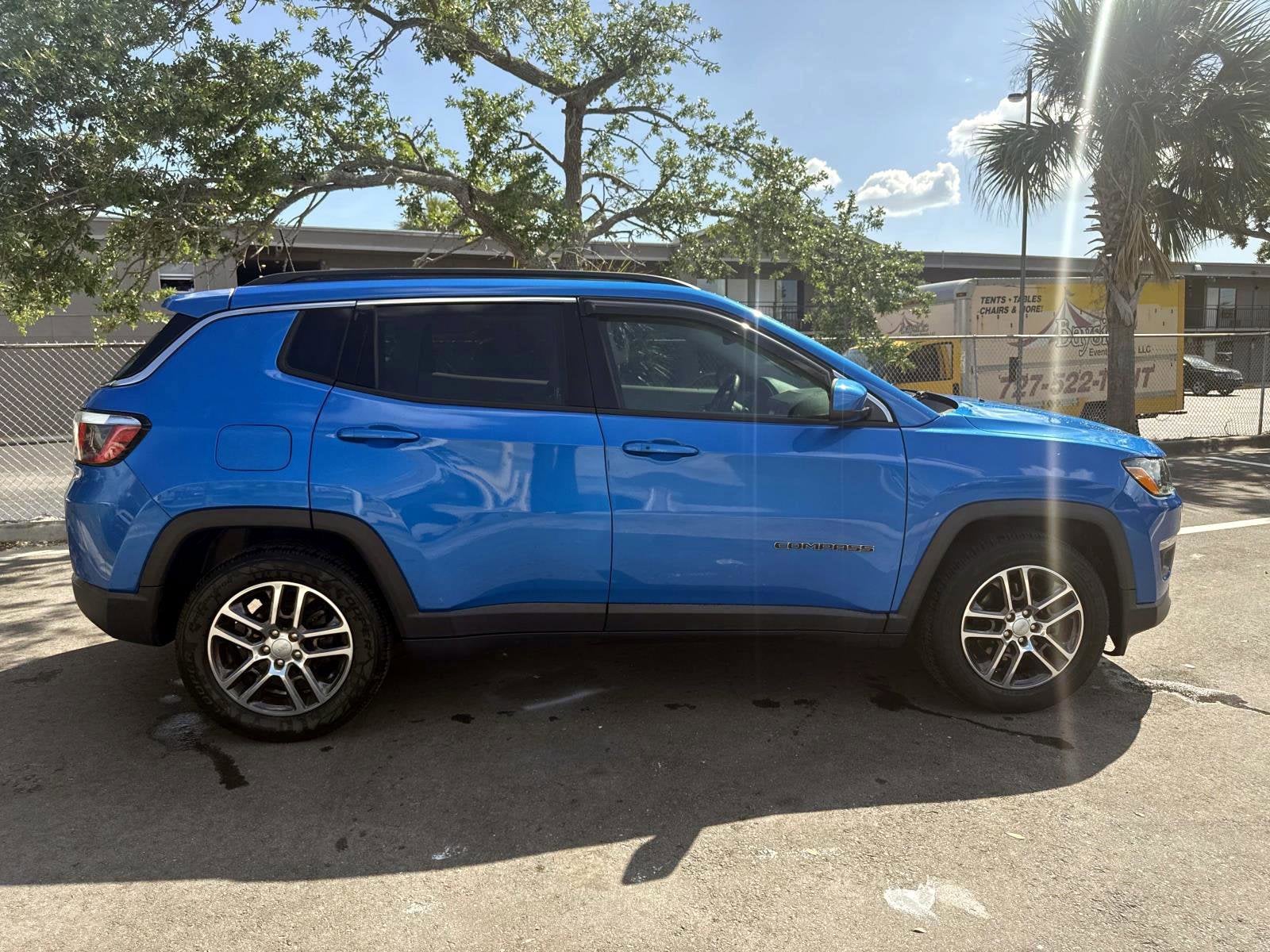 2018 Jeep Compass Latitude w/Sun/Wheel Pkg