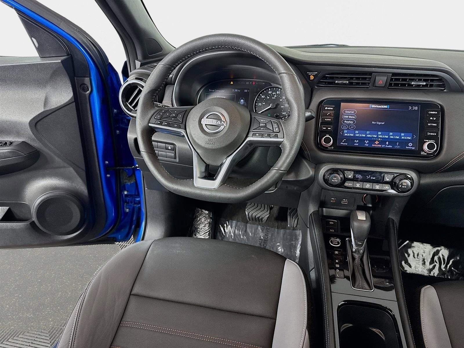 2023 Nissan Kicks SR