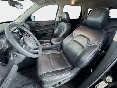 2023 Nissan Pathfinder SV