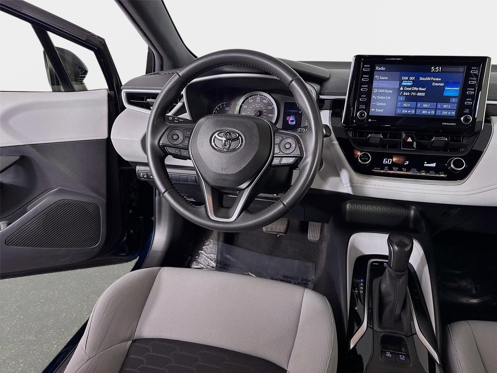 2020 Toyota Corolla Hatchback SE