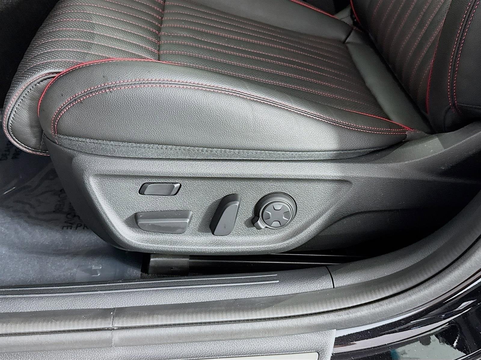 2025 Genesis G70 3.3T Sport Advanced