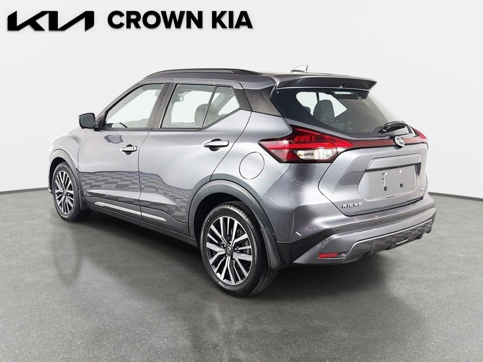 2021 Nissan Kicks SR