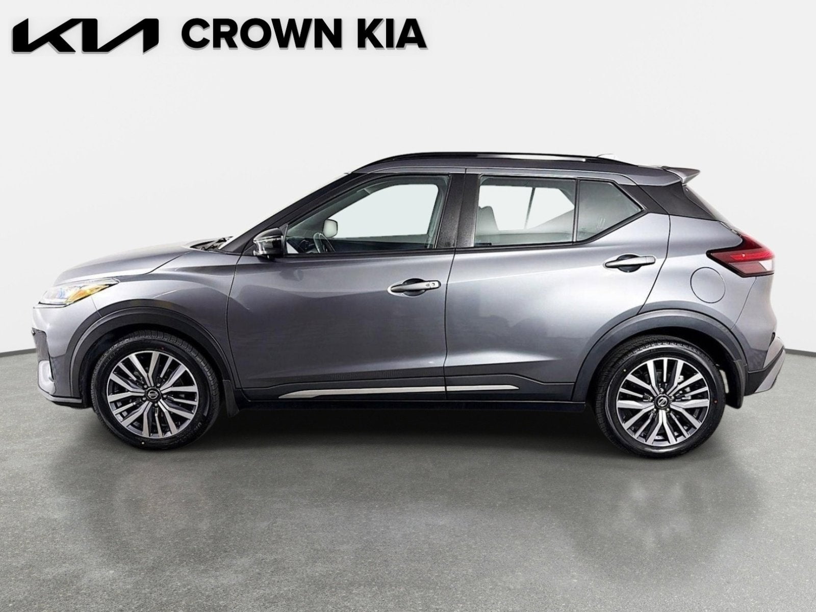 2021 Nissan Kicks SR