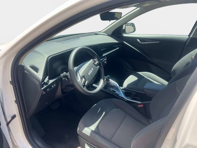 2023 Kia Niro LX