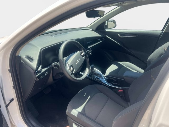 2023 Kia Niro LX