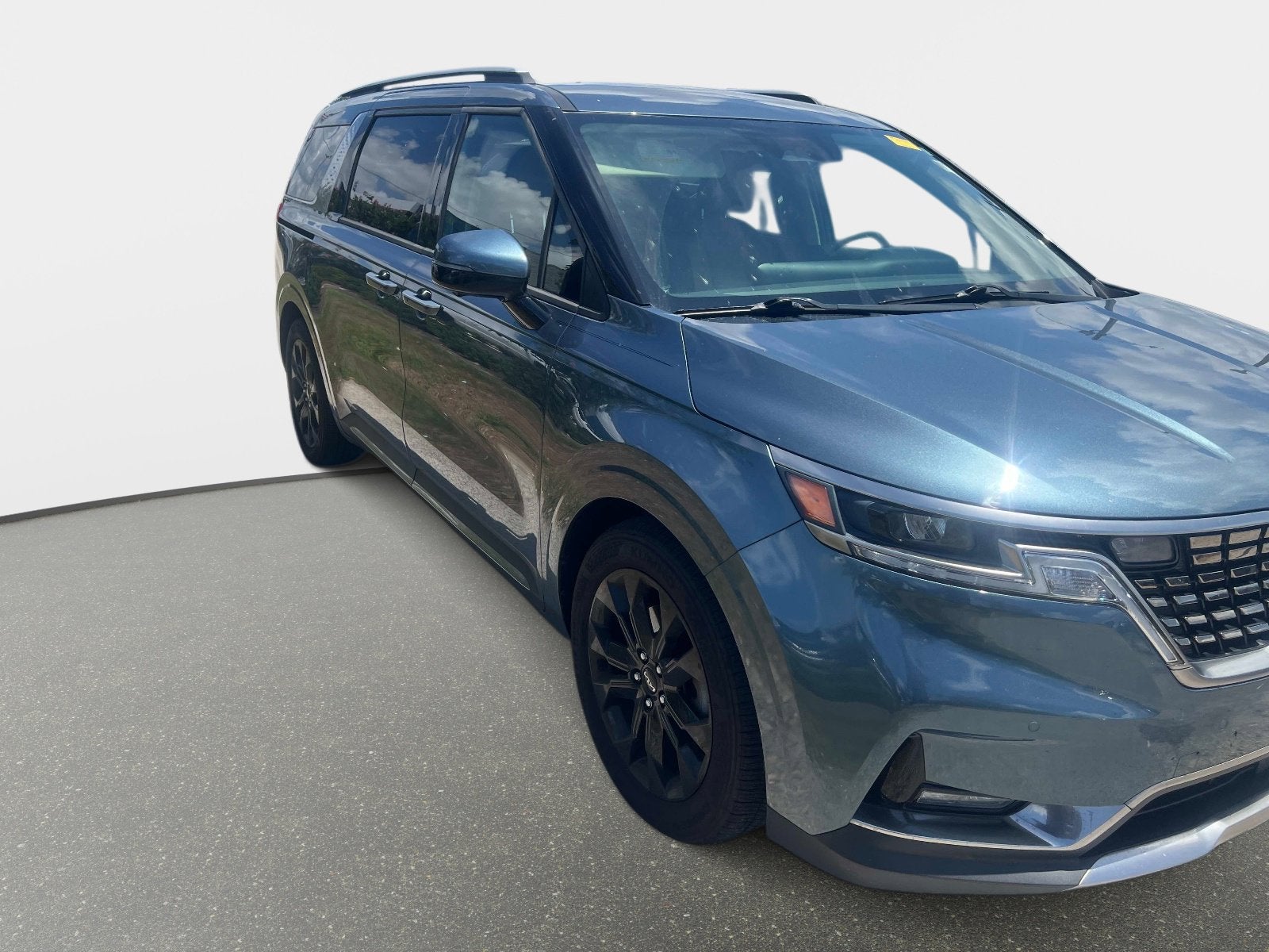 2023 Kia Carnival SX
